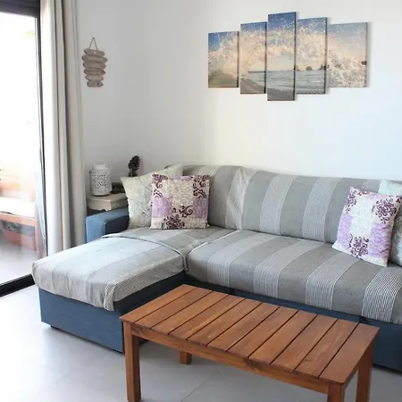 Fantastic 2 Bd Sea Views Apartment Апартаменты *