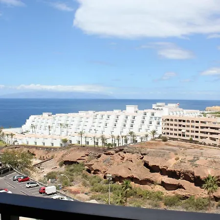 Fantastic 2 Bd Sea Views Apartment