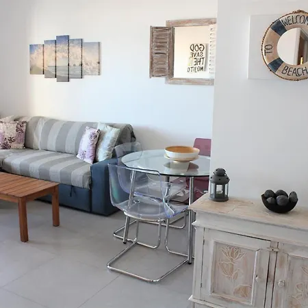 Fantastic 2 Bd Sea Views Apartment