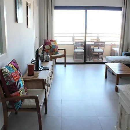 Fantastic 2 Bd Sea Views Apartment